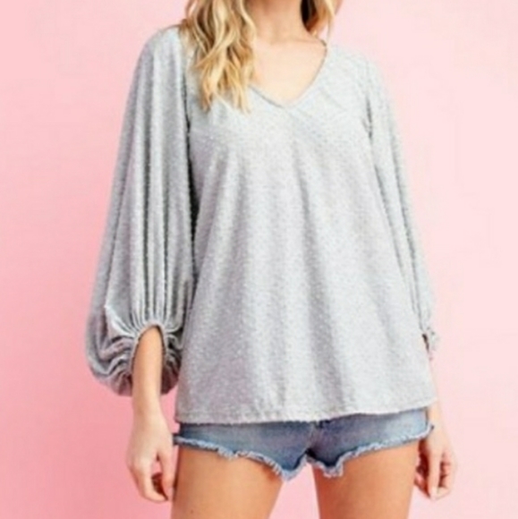 Polka Dot Pattern Puffy Sleeved V-neck Top - Picture 5 of 5